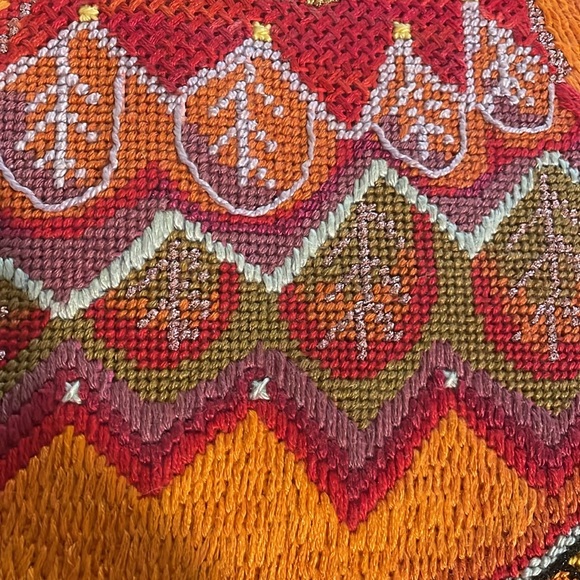 Rooster and Chicken Weaving Folk Art - Picture 11 of 11